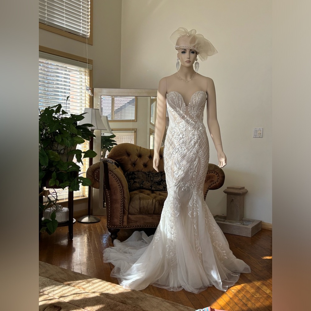 Pallas Couture Merla.   Size 12.  Retails $11,400